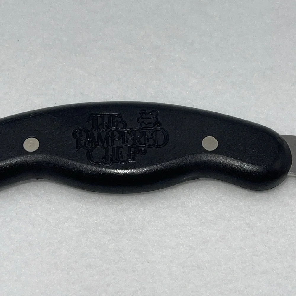 Pampered Chef Stainless‎ Steel Crinkle Cutter with Blade Cover Black Silver